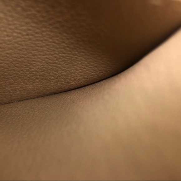 Louis Vuitton Monogram Cosmetic Pouch - Picture 9 of 10